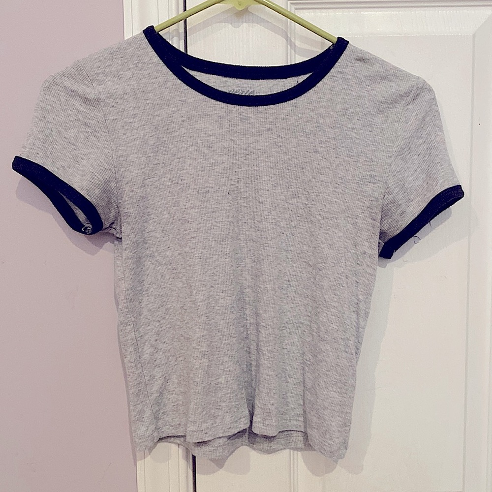 Aerie Women’s Small Gray Ringer T-Shirt